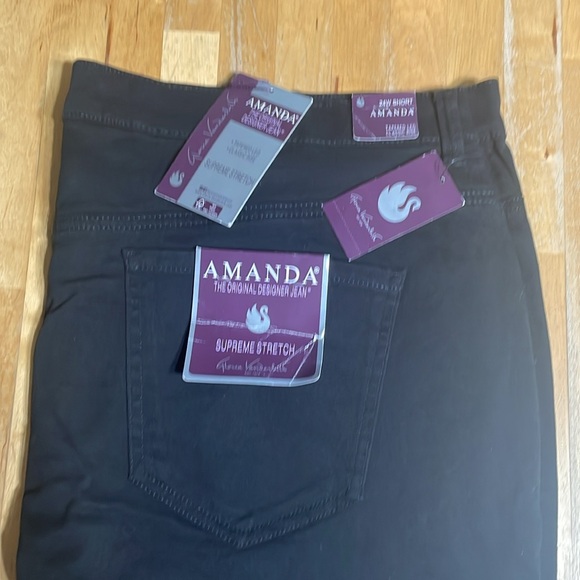 BNWT Gloria Vanderbilt Amanda jeans - Picture 2 of 12